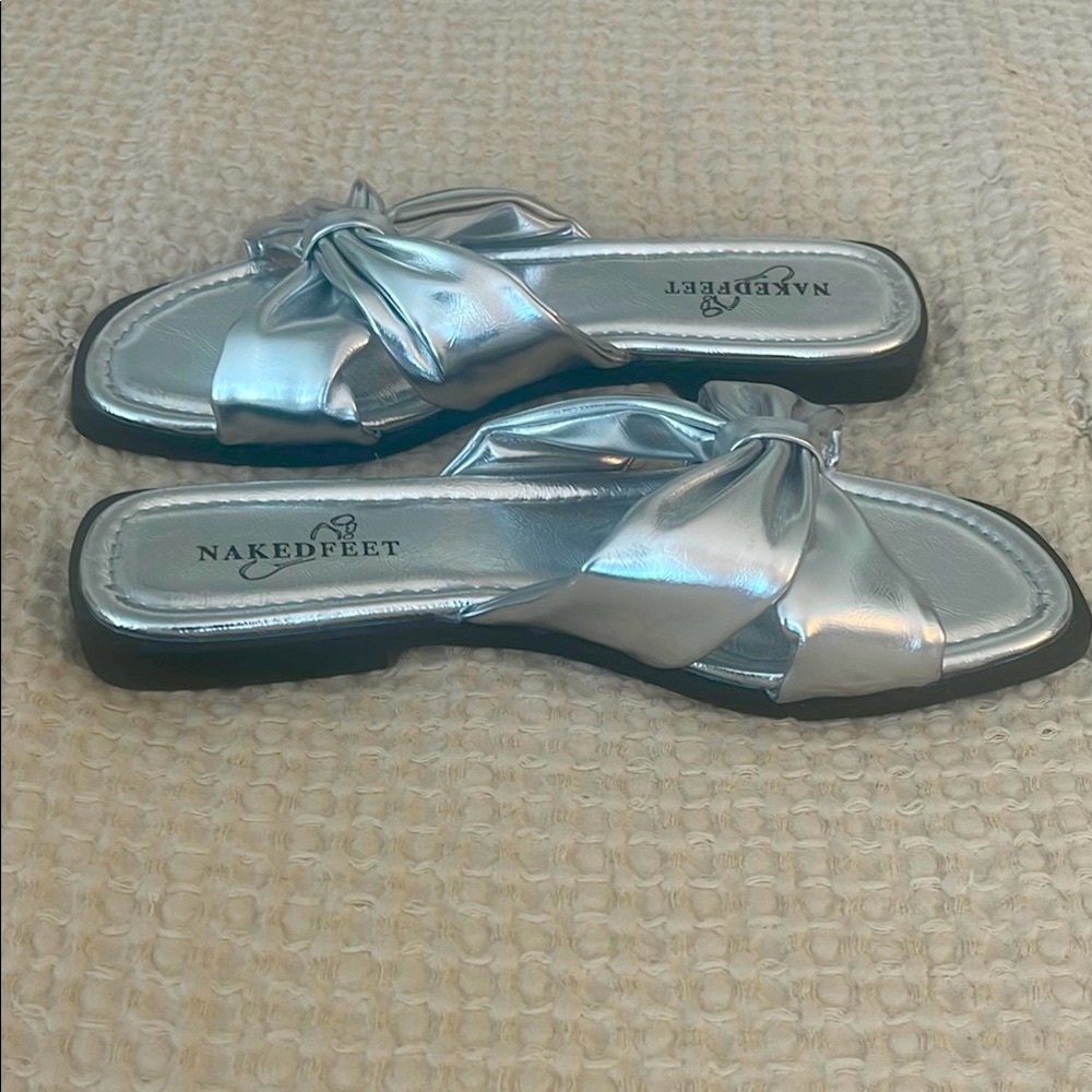 NWOT Silver Slide Sandals Women’s 7.5 - Picture 3 of 6